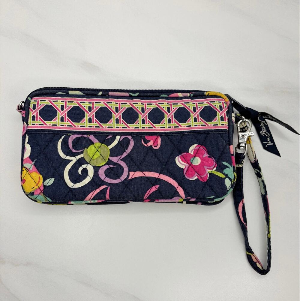Vera Bradley Quilted Smartphone Wristlet Wallet - Ribbons Pattern